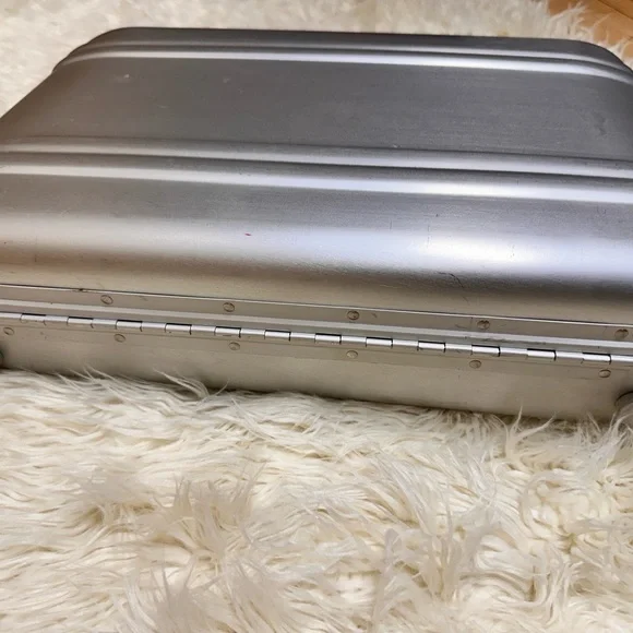 Halliburton Zero briefcase - Picture 5 of 12